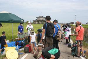 川の生き物観察会03