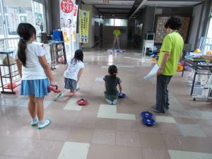 乙女っ子 室内カーリングの様子