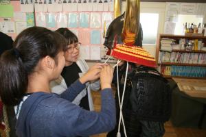 甲冑着用の手順説明