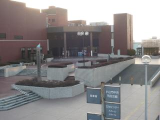 小山市立文化センターの外観