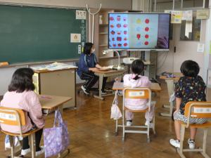 担任による読み聞かせ１