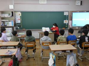 担任による読み聞かせ３